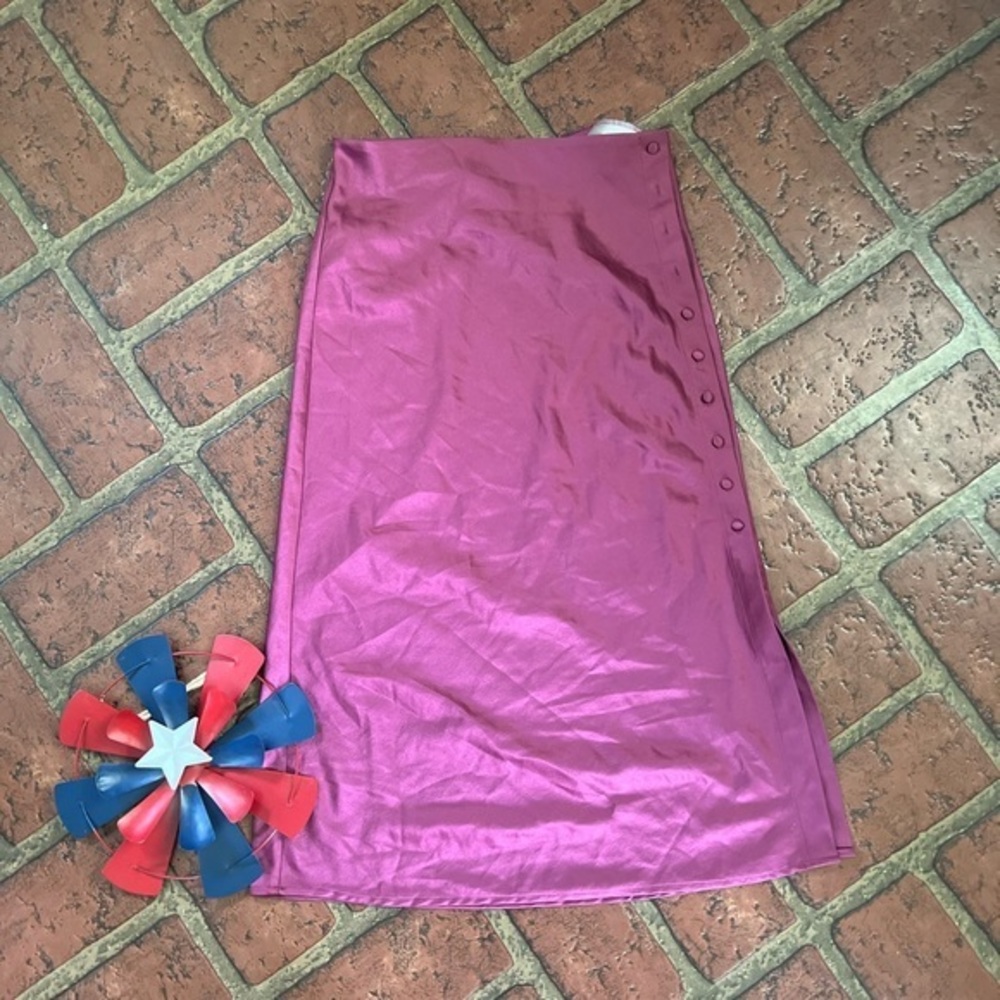 Forever 21 plum button closure midi skirt D2-8